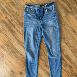 Joe’s High Rise Skinny Ankle Jeans - 23